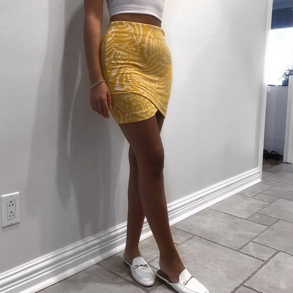 Tiger print yellow and white skirt